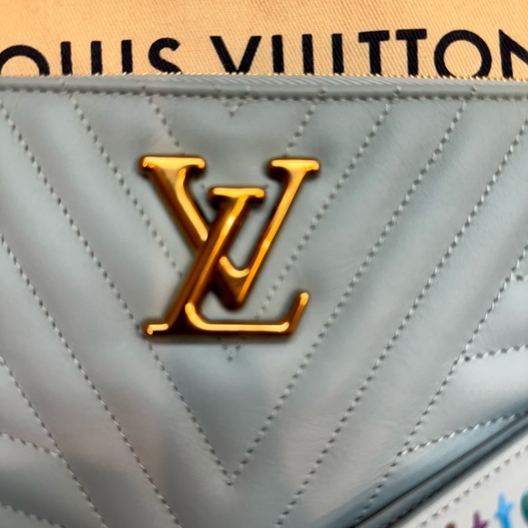 AUTHENTIC NEW WAVE ZIPPED LV POCHETTE - Picture 6 of 11
